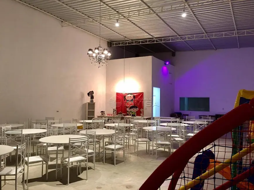 Foto 2 de Sala Comercial à venda, 250m2 em Jardim Itaguaçu, Salto - SP