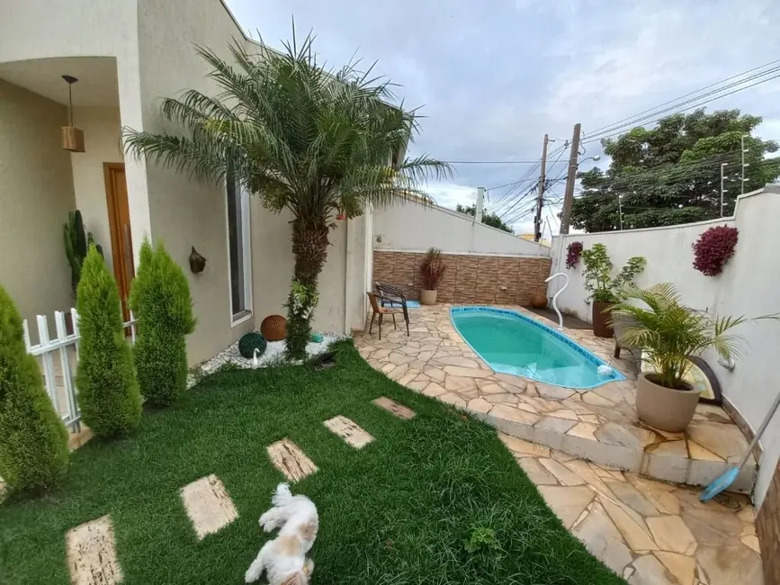 Foto 1 de Sobrado com 3 quartos à venda, 190m2 em Jardim Sarapiranga, Jundiai - SP