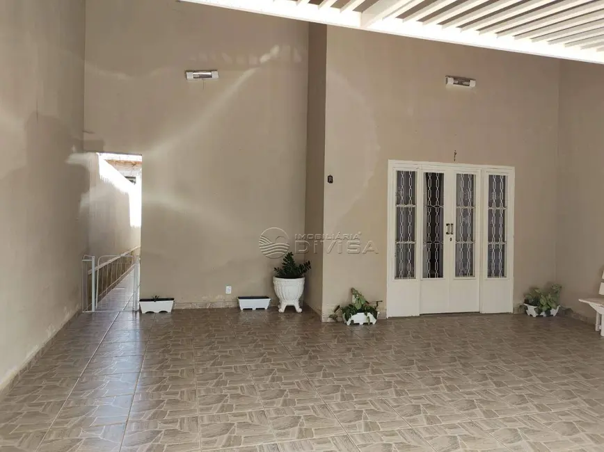 Foto 4 de Casa com 2 quartos à venda, 175m2 em Elias Fausto - SP