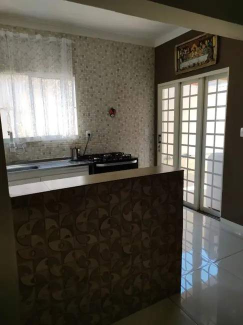 Foto 5 de Casa com 2 quartos à venda, 175m2 em Elias Fausto - SP