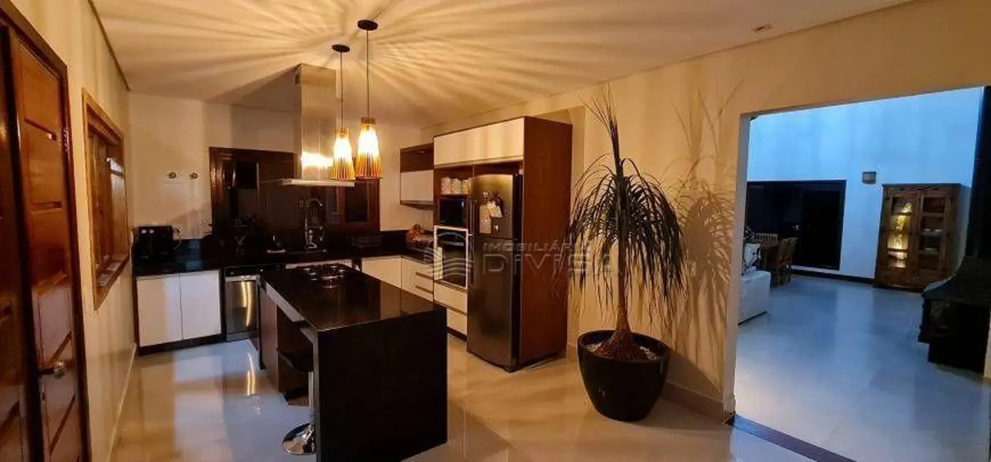 Foto 1 de Chácara com 4 quartos à venda, 2300m2 em Itupeva - SP