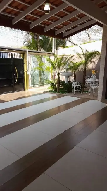Foto 1 de Casa com 3 quartos à venda, 250m2 em Itupeva - SP