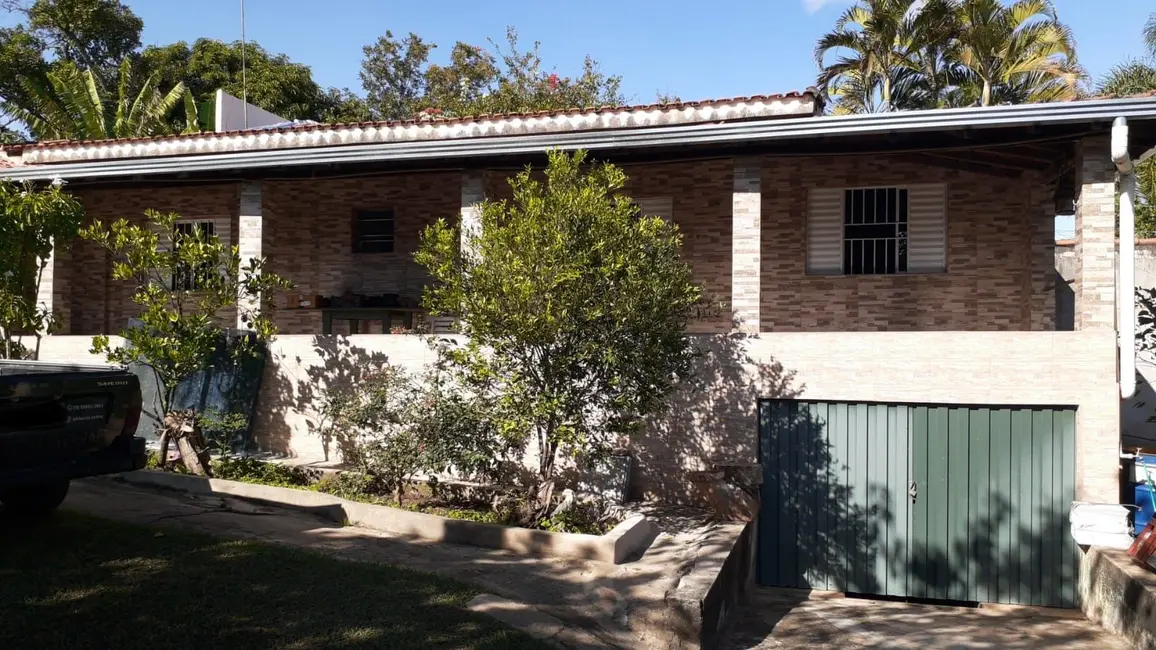 Chácara com 3 quartos à venda, 1040m2 em Elias Fausto - SP - imagem 1 Foto 1 de Chácara com 3 quartos à venda, 1040m2 em Elias Fausto - SP