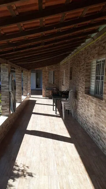 Chácara com 3 quartos à venda, 1040m2 em Elias Fausto - SP - imagem 8 Foto 8 de Chácara com 3 quartos à venda, 1040m2 em Elias Fausto - SP