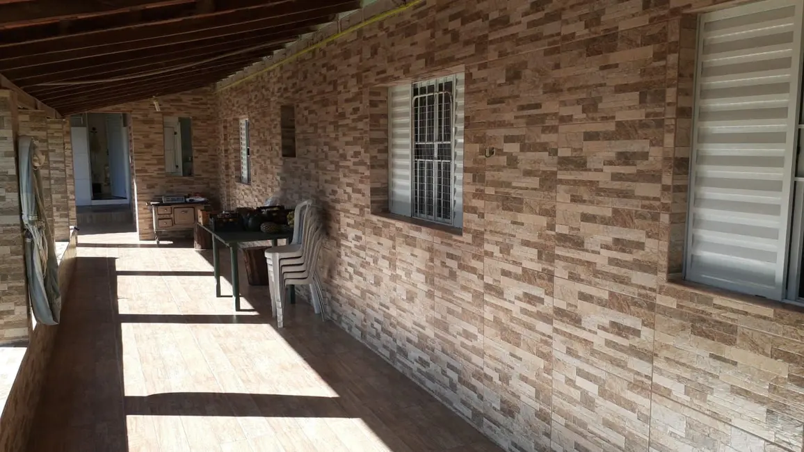 Chácara com 3 quartos à venda, 1040m2 em Elias Fausto - SP - imagem 6 Foto 6 de Chácara com 3 quartos à venda, 1040m2 em Elias Fausto - SP