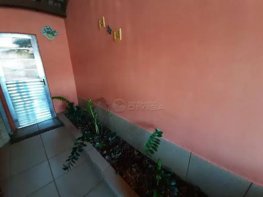 Casa com 4 quartos à venda, 200m2 em Itupeva - SP - imagem 5 Foto 5 de Casa com 4 quartos à venda, 200m2 em Itupeva - SP