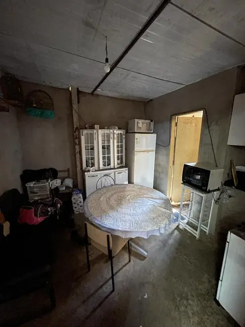 Foto 3 de Casa com 2 quartos à venda, 400m2 em Elias Fausto - SP