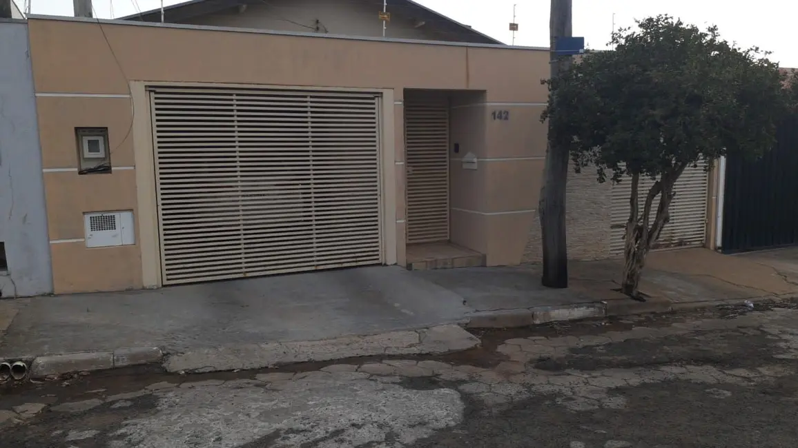 Casa com 2 quartos à venda, 347m2 em Centro, Elias Fausto - SP - imagem 1 Foto 1 de Casa com 2 quartos à venda, 347m2 em Centro, Elias Fausto - SP