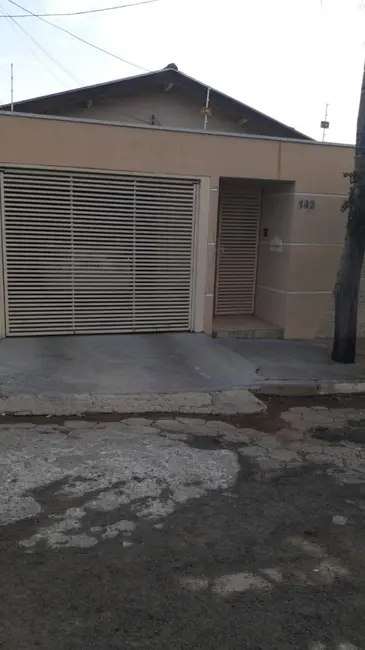 Casa com 2 quartos à venda, 347m2 em Centro, Elias Fausto - SP - imagem 2 Foto 2 de Casa com 2 quartos à venda, 347m2 em Centro, Elias Fausto - SP