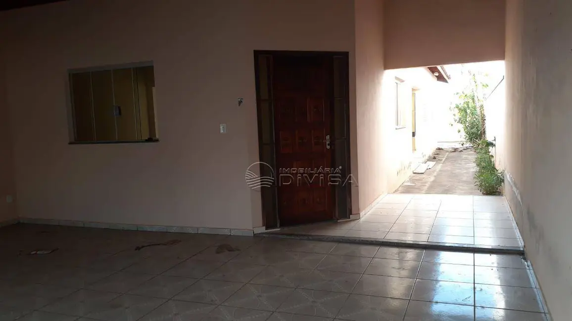 Casa com 2 quartos à venda, 175m2 em Elias Fausto - SP - imagem 4 Foto 4 de Casa com 2 quartos à venda, 175m2 em Elias Fausto - SP