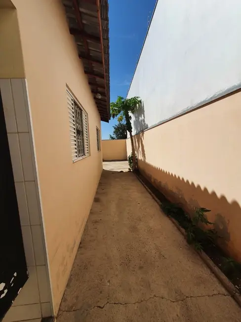 Foto 8 de Casa com 2 quartos à venda, 175m2 em Elias Fausto - SP