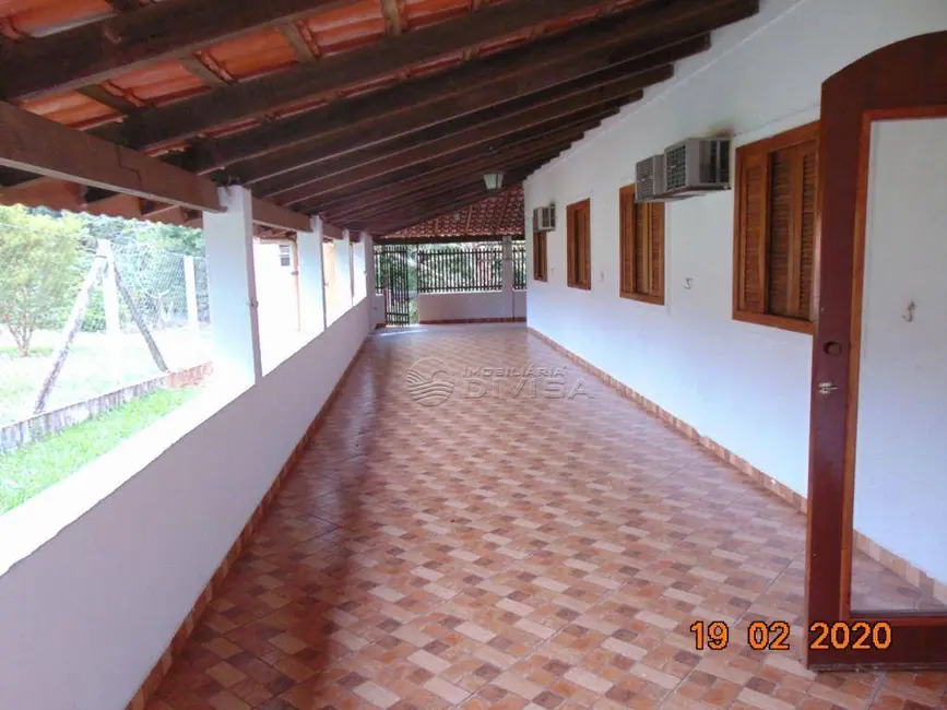 Chácara com 4 quartos à venda, 2262m2 em Boituva - SP - imagem 1 Foto 1 de Chácara com 4 quartos à venda, 2262m2 em Boituva - SP