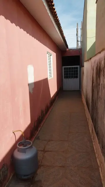 Casa com 3 quartos à venda, 250m2 em Elias Fausto - SP - imagem 8 Foto 8 de Casa com 3 quartos à venda, 250m2 em Elias Fausto - SP