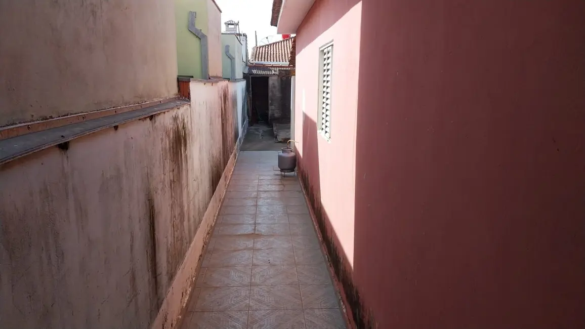 Casa com 3 quartos à venda, 250m2 em Elias Fausto - SP - imagem 4 Foto 4 de Casa com 3 quartos à venda, 250m2 em Elias Fausto - SP