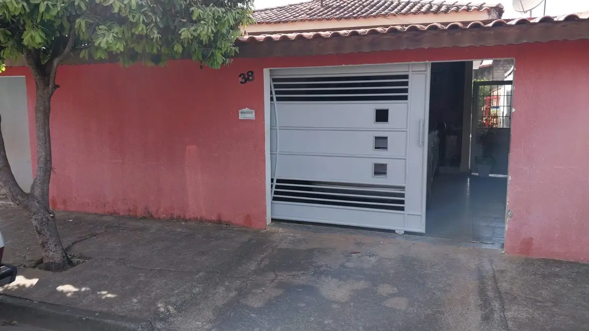 Foto 1 de Casa com 3 quartos à venda, 250m2 em Elias Fausto - SP