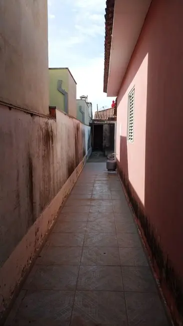 Casa com 3 quartos à venda, 250m2 em Elias Fausto - SP - imagem 5 Foto 5 de Casa com 3 quartos à venda, 250m2 em Elias Fausto - SP