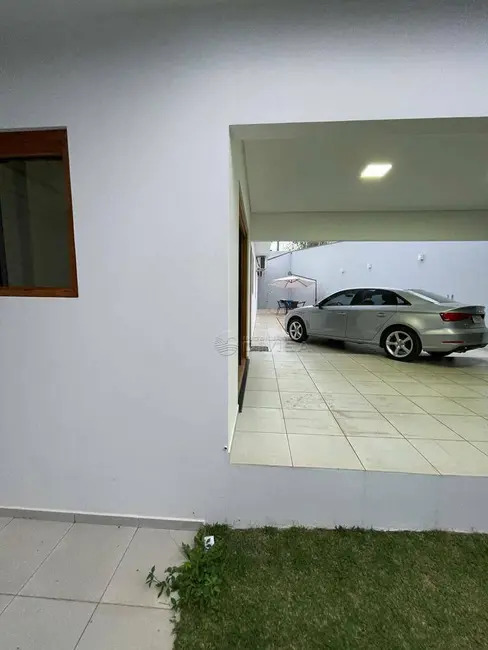 Casa com 2 quartos à venda, 216m2 em Elias Fausto - SP - imagem 6 Foto 6 de Casa com 2 quartos à venda, 216m2 em Elias Fausto - SP