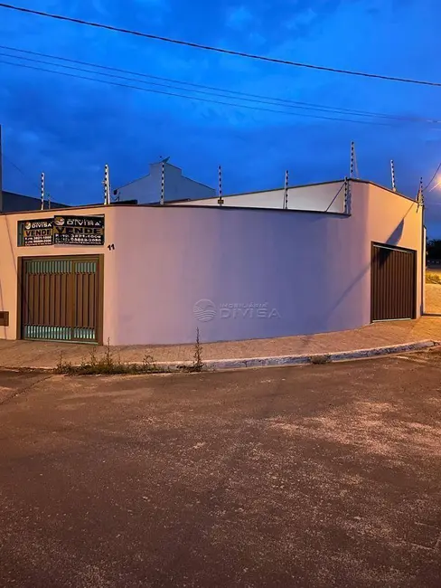 Casa com 2 quartos à venda, 216m2 em Elias Fausto - SP - imagem 3 Foto 3 de Casa com 2 quartos à venda, 216m2 em Elias Fausto - SP