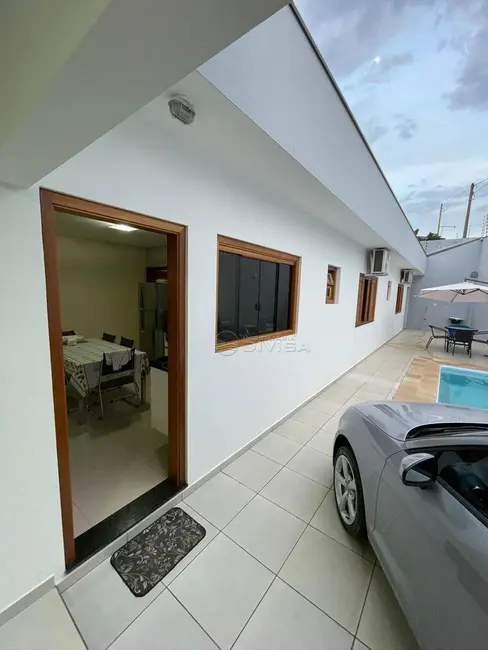 Casa com 2 quartos à venda, 216m2 em Elias Fausto - SP - imagem 4 Foto 4 de Casa com 2 quartos à venda, 216m2 em Elias Fausto - SP