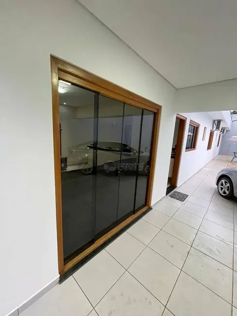 Casa com 2 quartos à venda, 216m2 em Elias Fausto - SP - imagem 5 Foto 5 de Casa com 2 quartos à venda, 216m2 em Elias Fausto - SP