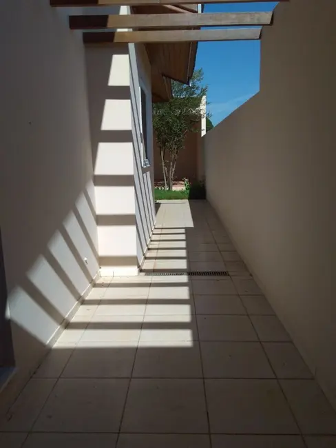 Foto 6 de Casa com 3 quartos à venda, 200m2 em Elias Fausto - SP