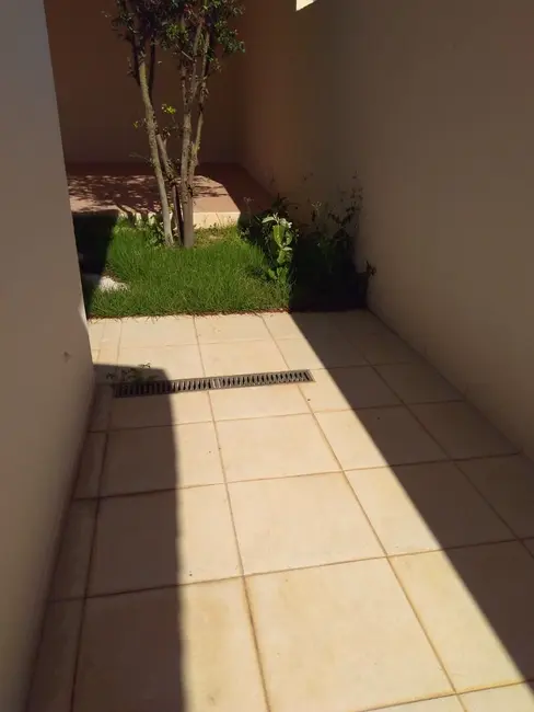 Foto 9 de Casa com 3 quartos à venda, 200m2 em Elias Fausto - SP