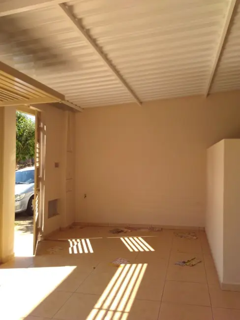 Foto 3 de Casa com 3 quartos à venda, 200m2 em Elias Fausto - SP