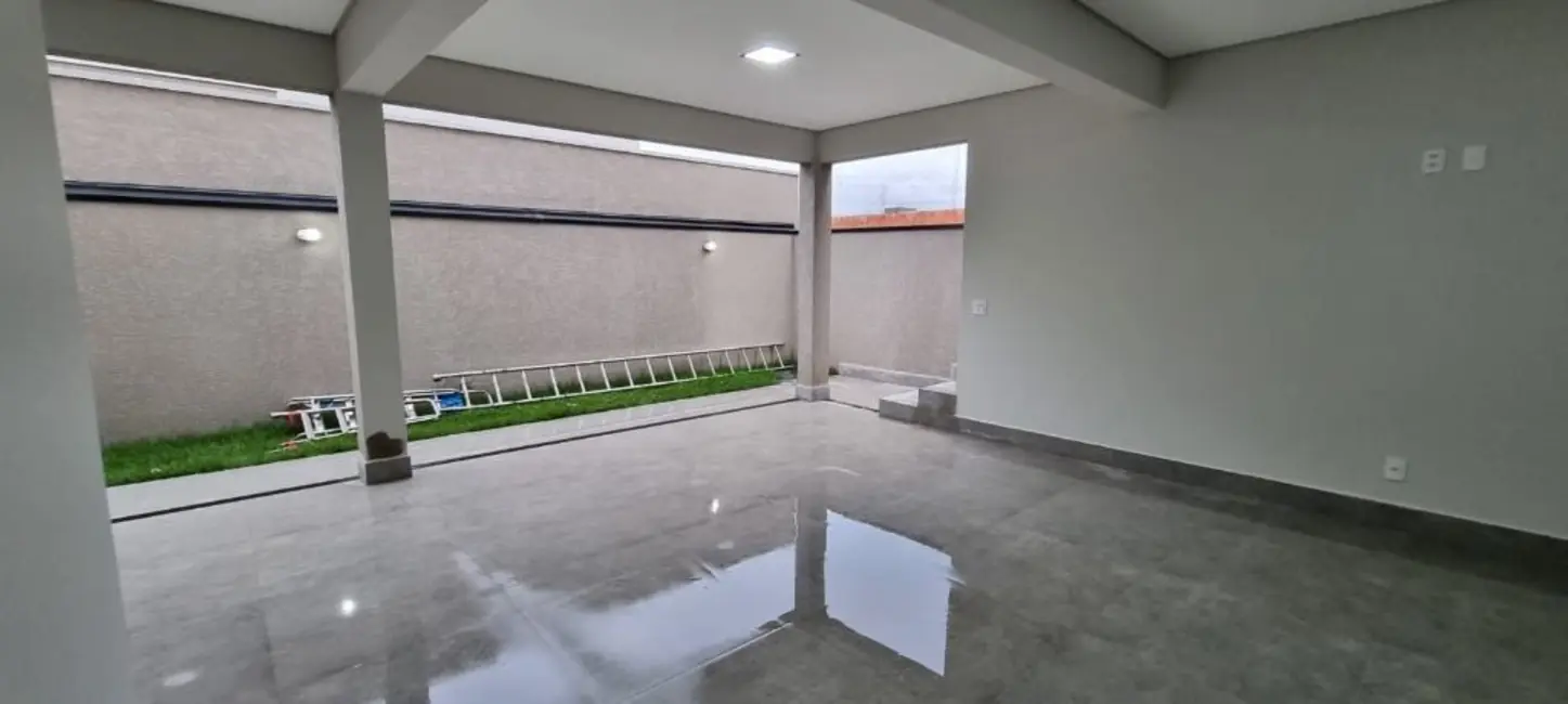 Casa de Condomínio com 3 quartos à venda, 300m2 em Itupeva - SP - imagem 4 Foto 4 de Casa de Condomínio com 3 quartos à venda, 300m2 em Itupeva - SP