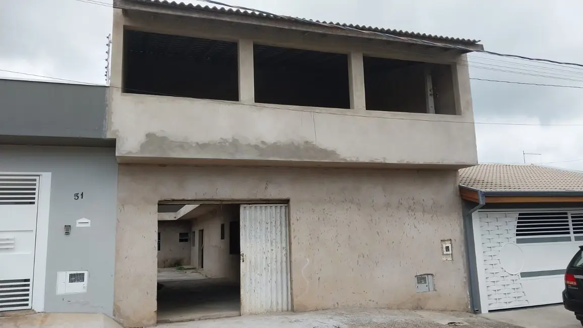 Foto 2 de Sobrado com 4 quartos à venda, 200m2 em Elias Fausto - SP