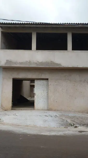 Foto 6 de Sobrado com 4 quartos à venda, 200m2 em Elias Fausto - SP