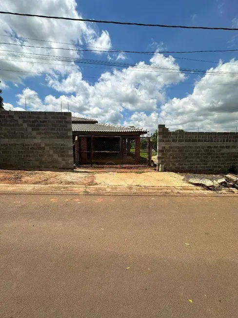 Chácara com 2 quartos à venda, 1000m2 em Elias Fausto - SP - imagem 4 Foto 4 de Chácara com 2 quartos à venda, 1000m2 em Elias Fausto - SP