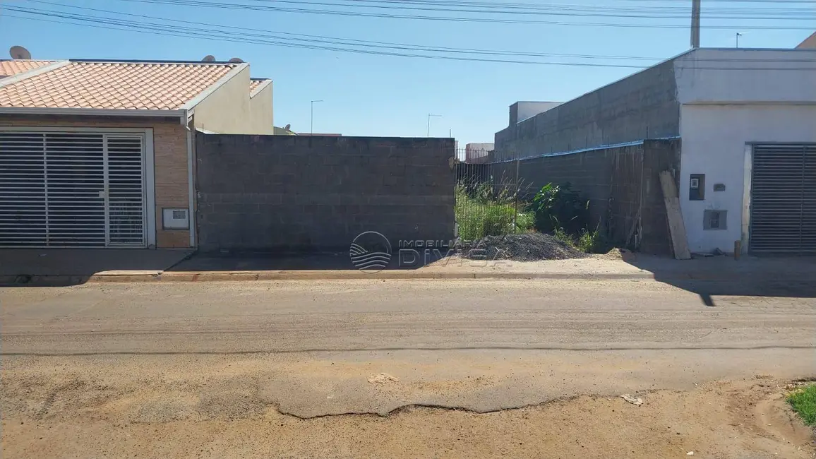 Foto 1 de Terreno / Lote à venda, 250m2 em Elias Fausto - SP
