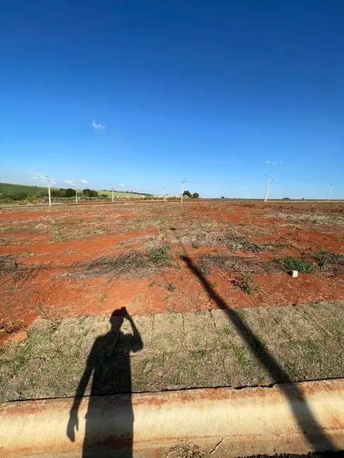 Foto 2 de Terreno / Lote à venda, 175m2 em Elias Fausto - SP