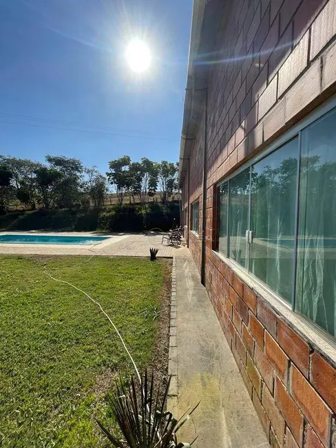 Foto 4 de Chácara com 4 quartos para alugar, 1500m2 em Elias Fausto - SP