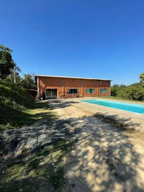 Foto 1 de Chácara com 4 quartos para alugar, 1500m2 em Elias Fausto - SP