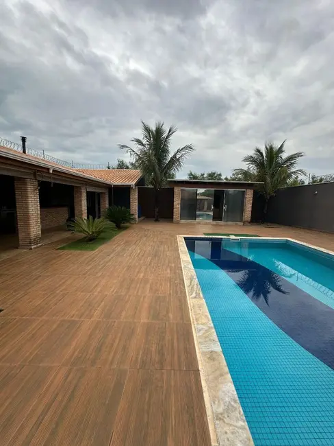 Chácara com 4 quartos à venda, 1075m2 em Elias Fausto - SP - imagem 7 Foto 7 de Chácara com 4 quartos à venda, 1075m2 em Elias Fausto - SP