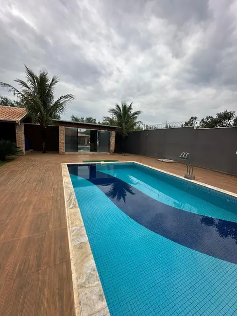 Chácara com 4 quartos à venda, 1075m2 em Elias Fausto - SP - imagem 5 Foto 5 de Chácara com 4 quartos à venda, 1075m2 em Elias Fausto - SP