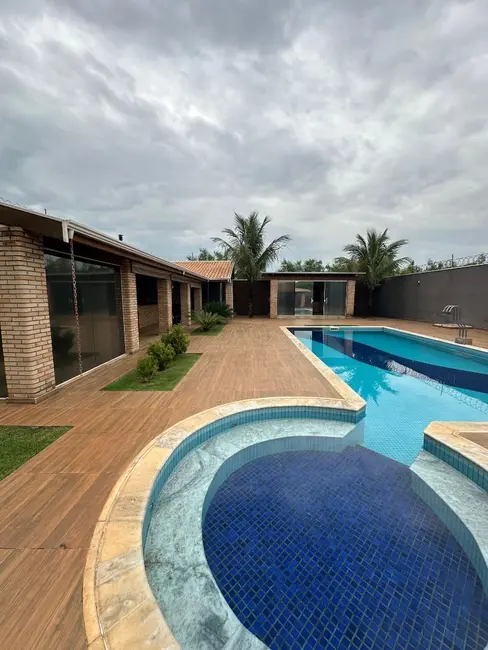 Chácara com 4 quartos à venda, 1075m2 em Elias Fausto - SP - imagem 3 Foto 3 de Chácara com 4 quartos à venda, 1075m2 em Elias Fausto - SP