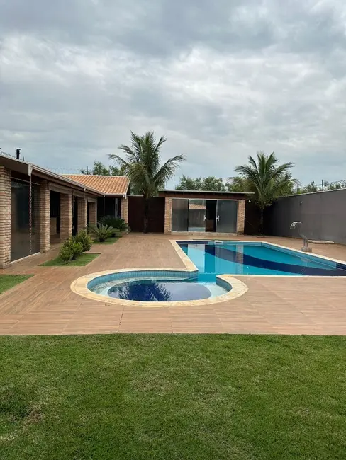 Foto 1 de Chácara com 4 quartos à venda, 1075m2 em Elias Fausto - SP