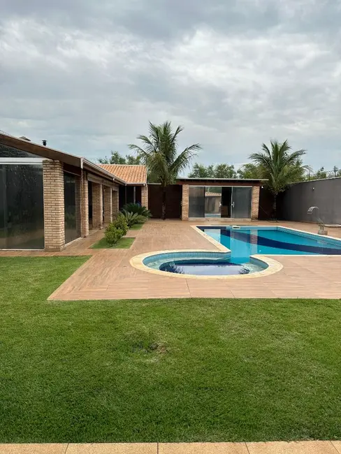 Foto 2 de Chácara com 4 quartos à venda, 1075m2 em Elias Fausto - SP