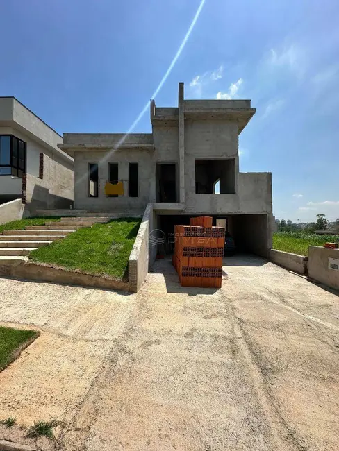 Casa com 3 quartos à venda, 300m2 em Salto - SP - imagem 3 Foto 3 de Casa com 3 quartos à venda, 300m2 em Salto - SP