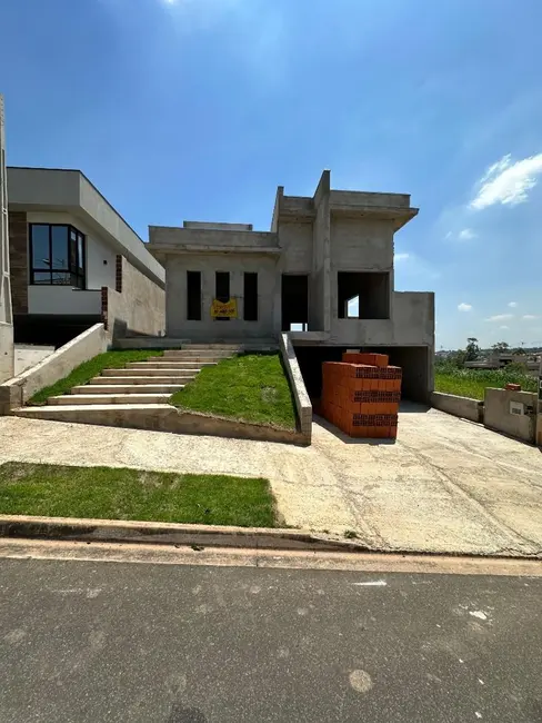 Foto 2 de Casa com 3 quartos à venda, 300m2 em Salto - SP
