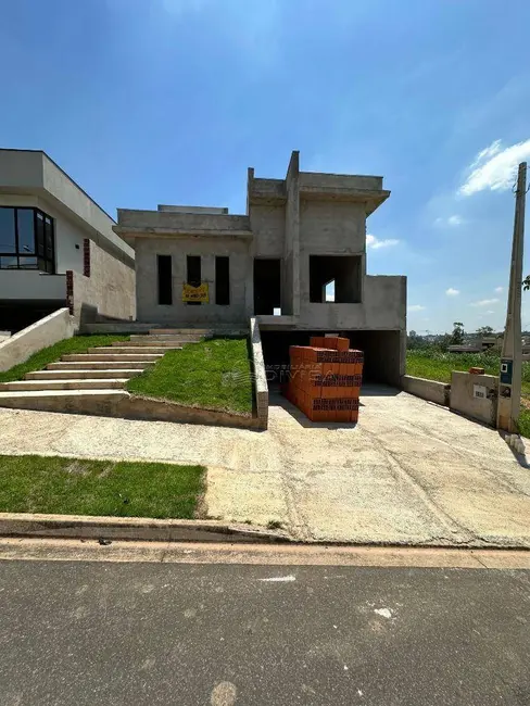 Casa com 3 quartos à venda, 300m2 em Salto - SP - imagem 1 Foto 1 de Casa com 3 quartos à venda, 300m2 em Salto - SP