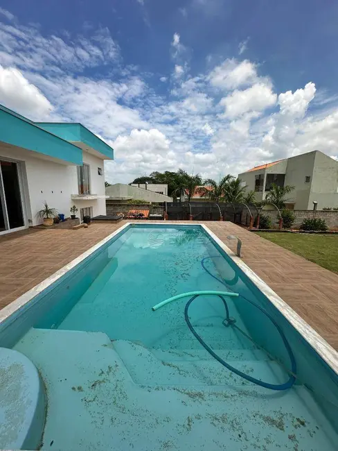 Chácara com 3 quartos à venda, 1078m2 em Elias Fausto - SP - imagem 5 Foto 5 de Chácara com 3 quartos à venda, 1078m2 em Elias Fausto - SP