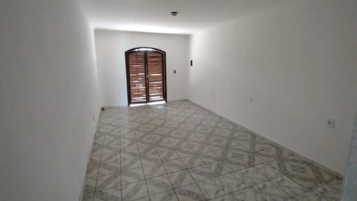 Casa com 4 quartos à venda e para alugar, 150m2 em Itupeva - SP - imagem 7 Foto 7 de Casa com 4 quartos à venda e para alugar, 150m2 em Itupeva - SP