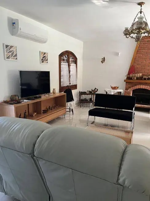 Foto 2 de Chácara com 3 quartos à venda, 3179m2 em Medeiros, Jundiai - SP