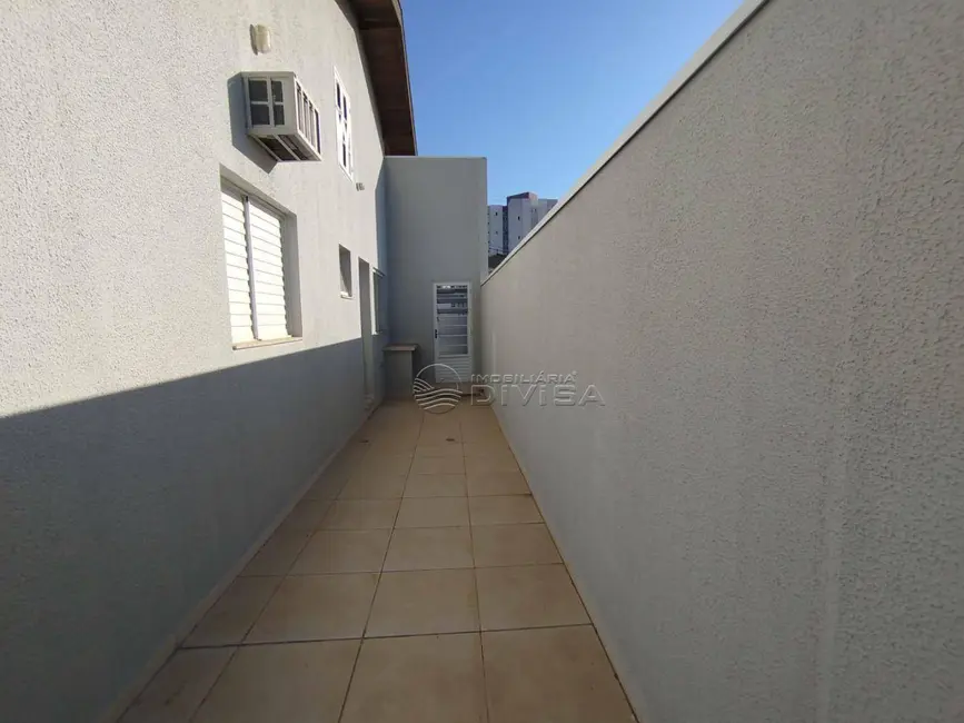 Foto 8 de Casa com 3 quartos à venda, 250m2 em Jardim Bela Vista, Indaiatuba - SP