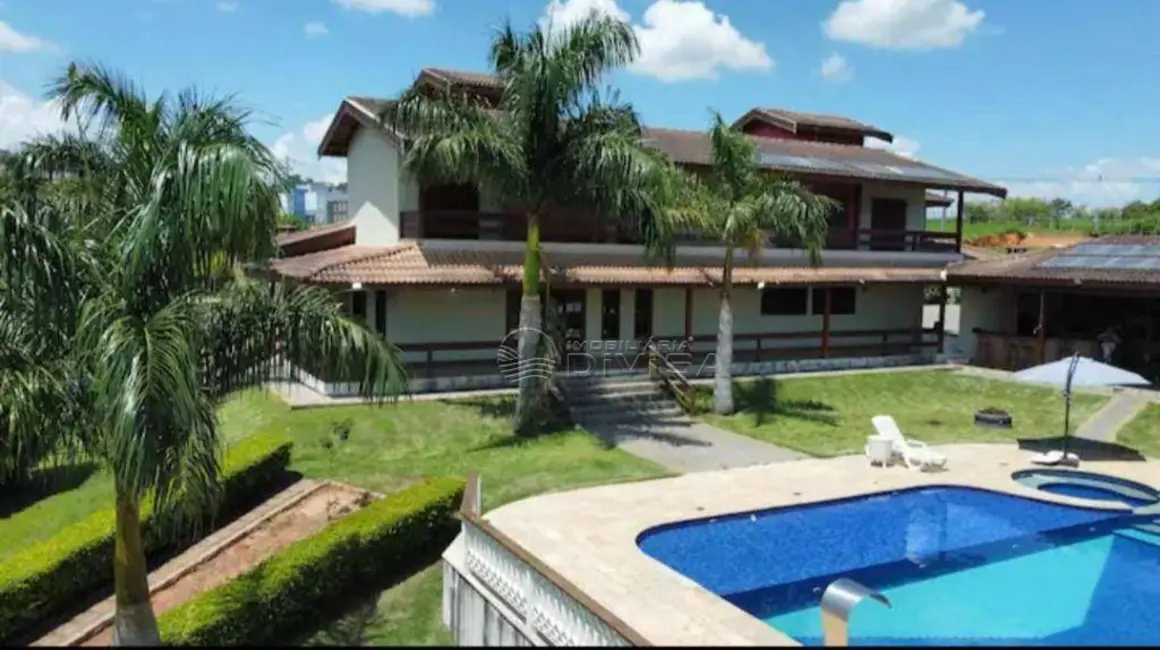 Chácara com 6 quartos à venda, 2432m2 em Itupeva - SP - imagem 1 Foto 1 de Chácara com 6 quartos à venda, 2432m2 em Itupeva - SP