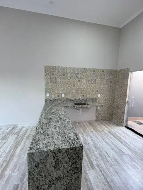 Casa com 3 quartos à venda, 200m2 em Elias Fausto - SP - imagem 3 Foto 3 de Casa com 3 quartos à venda, 200m2 em Elias Fausto - SP