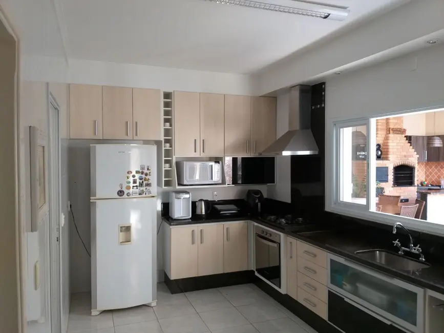 Casa de Condomínio com 3 quartos à venda, 350m2 em Jardim Amstalden Residence, Indaiatuba - SP - imagem 5 Foto 5 de Casa de Condomínio com 3 quartos à venda, 350m2 em Jardim Amstalden Residence, Indaiatuba - SP